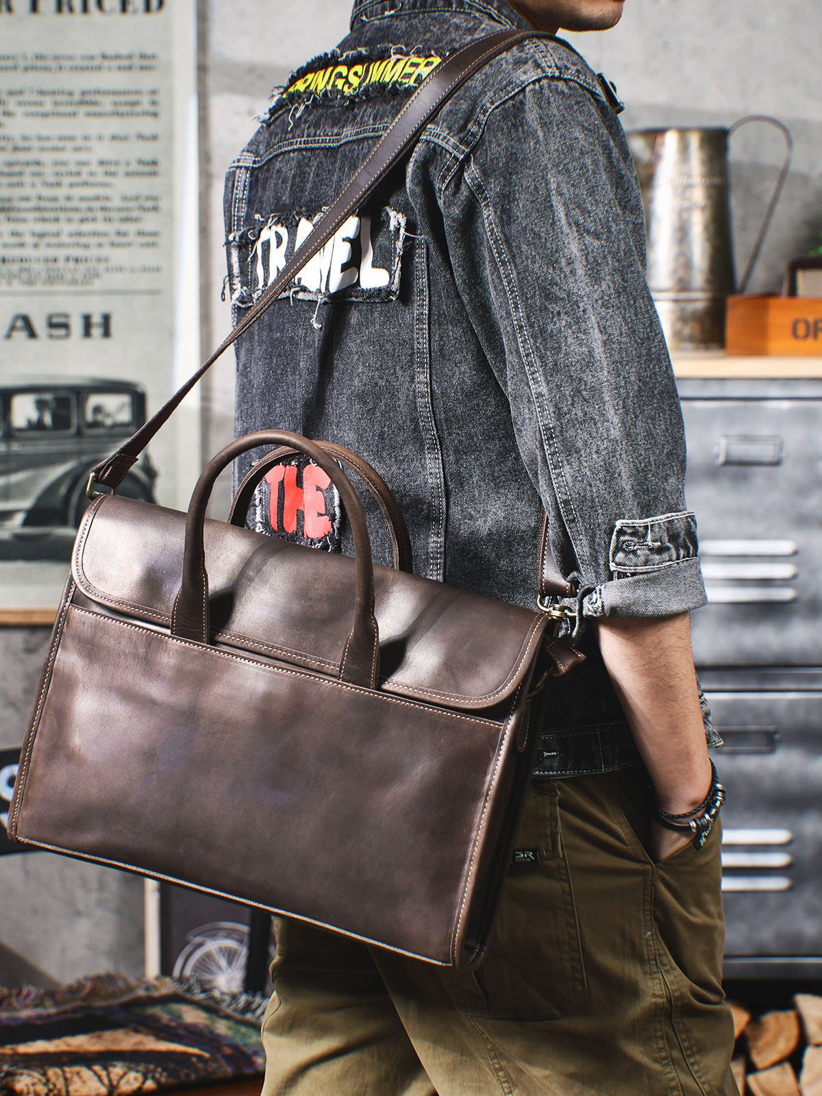 Vintage Full-Grain Leather Briefcase - Timeless Craftsmanship for the Modern Professional