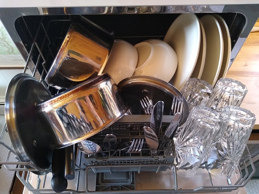Countertop Dishwasher with 6 Place Settings