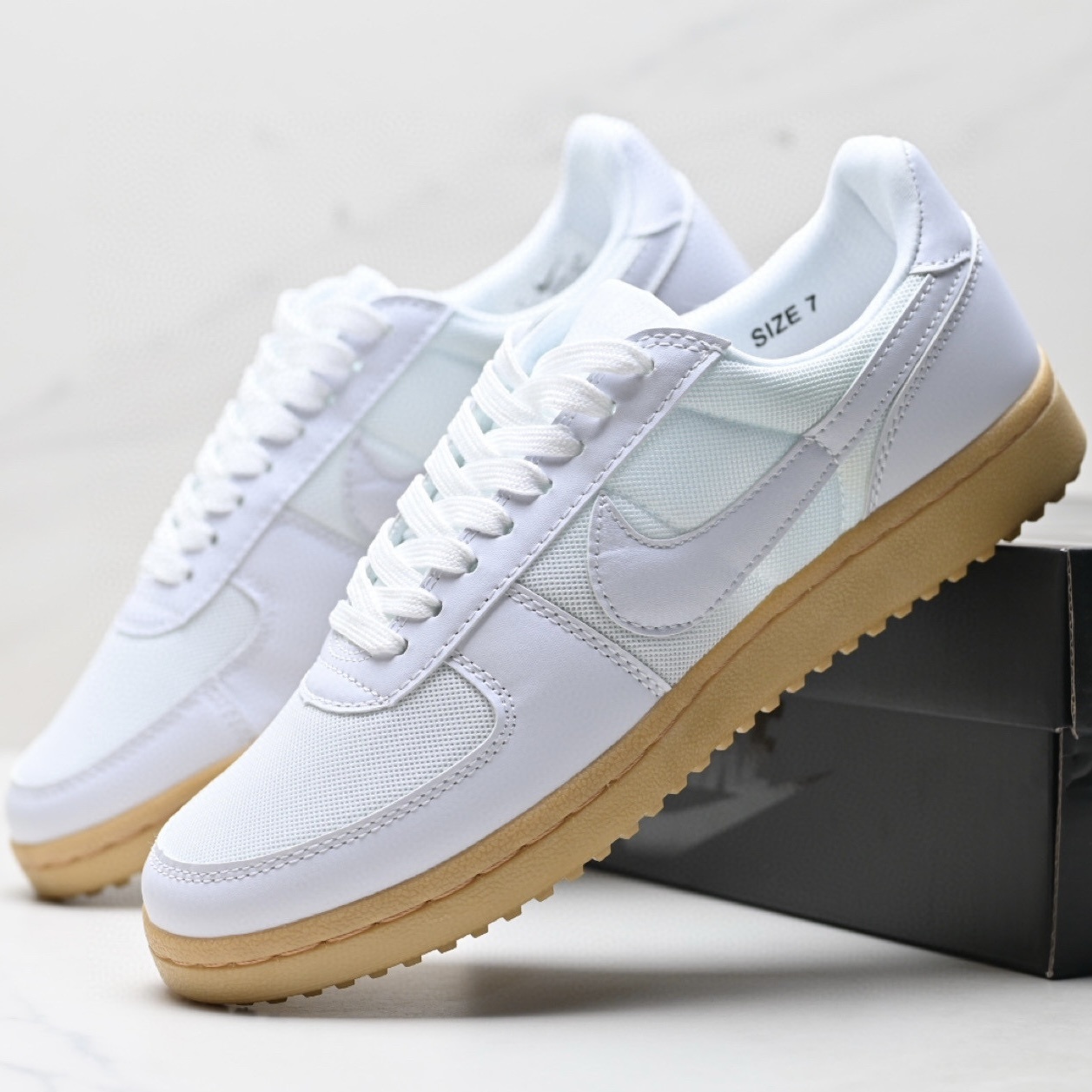 Nike Field General 82