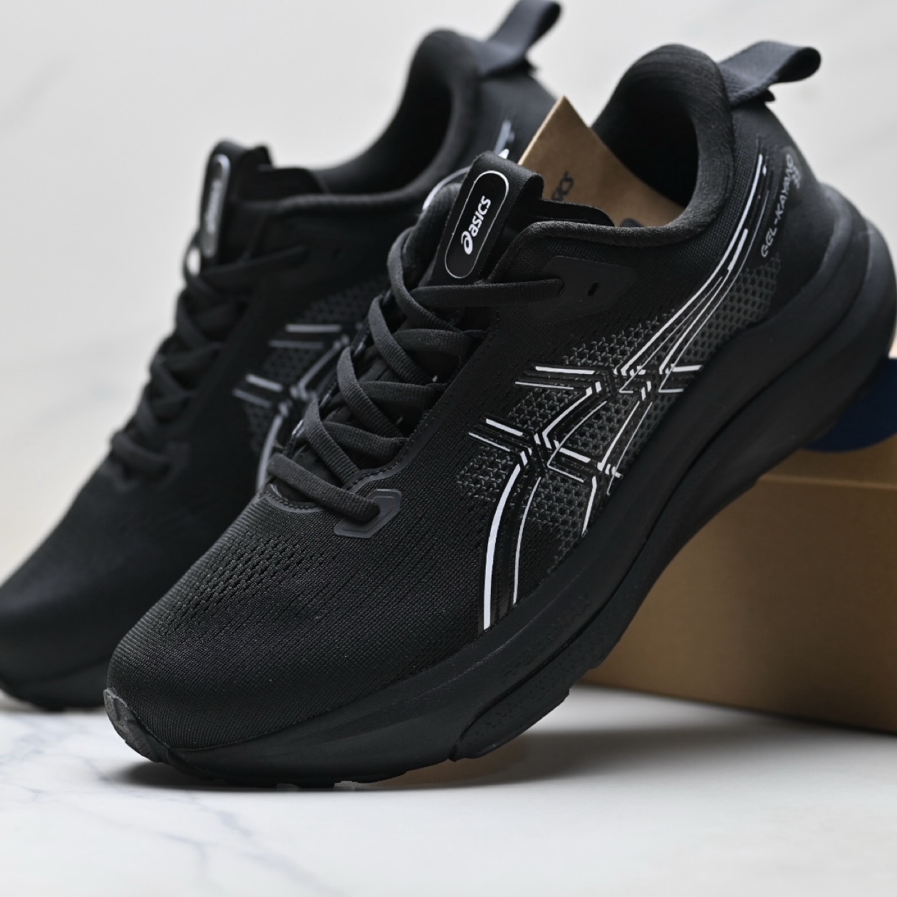 ASICS Gel-Kayano 33