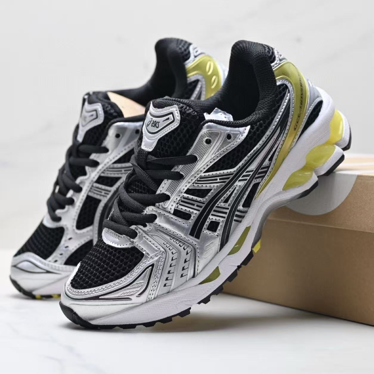 ASICS Gel-Kayano 14