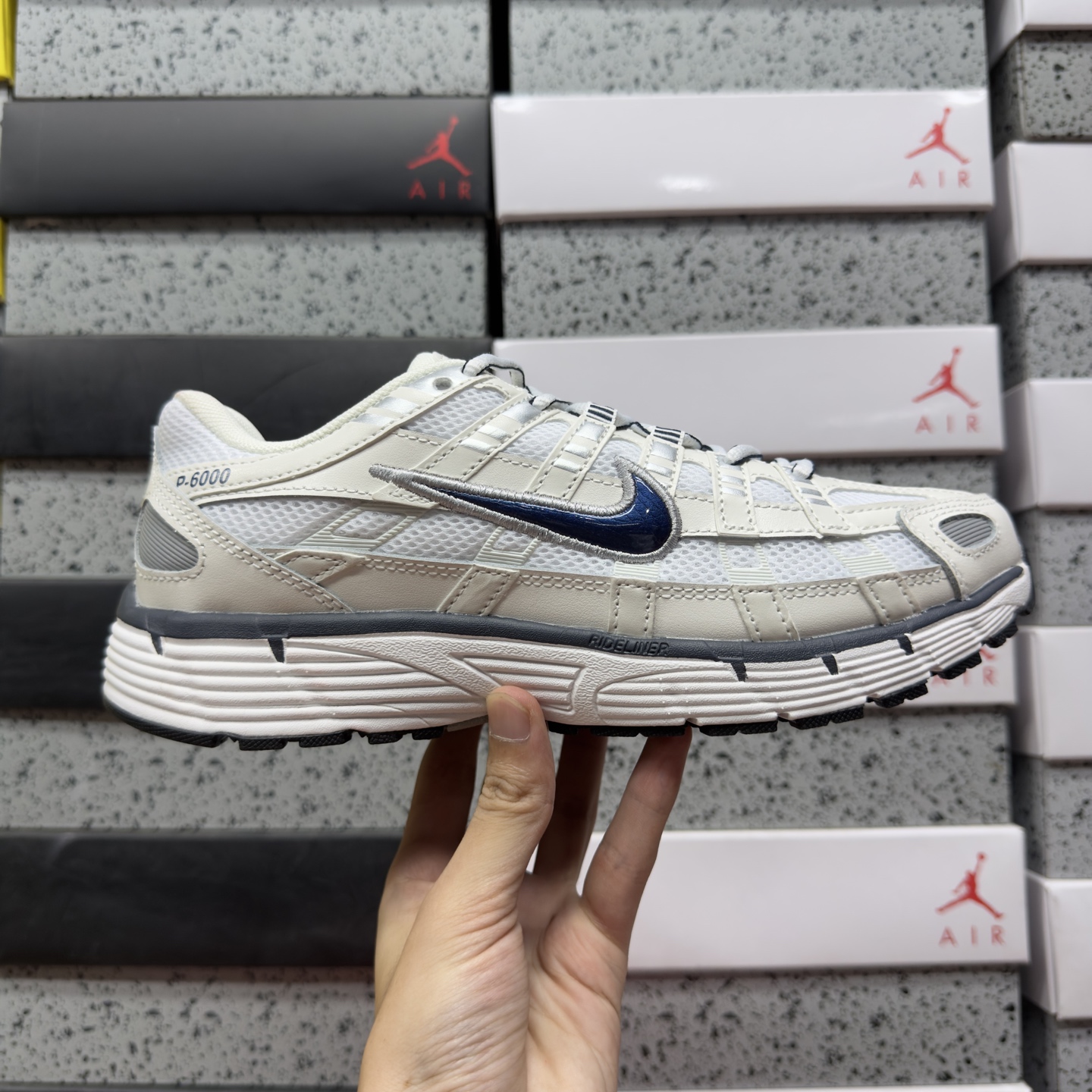Nike P6000