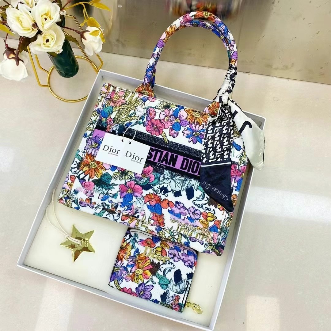 Dior tote bag