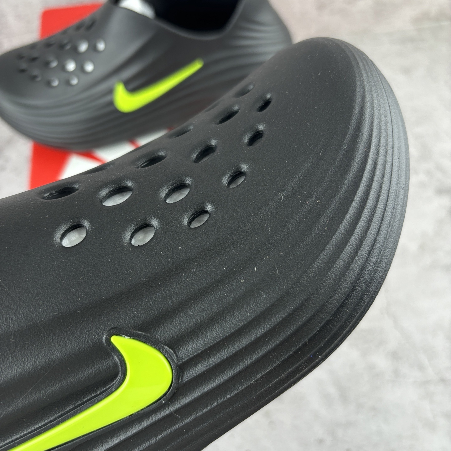 Nike ReactX Rejuven8 Sneakers detail 1