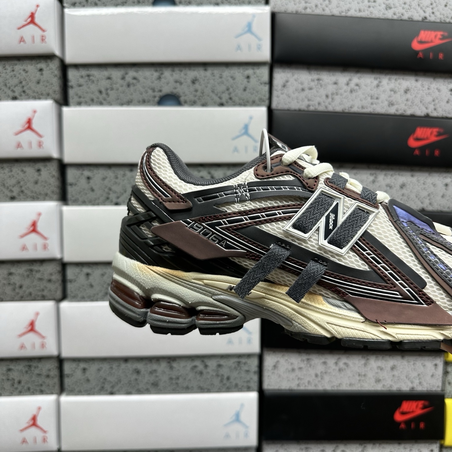 New Balance 1906 Sneakers detail 3