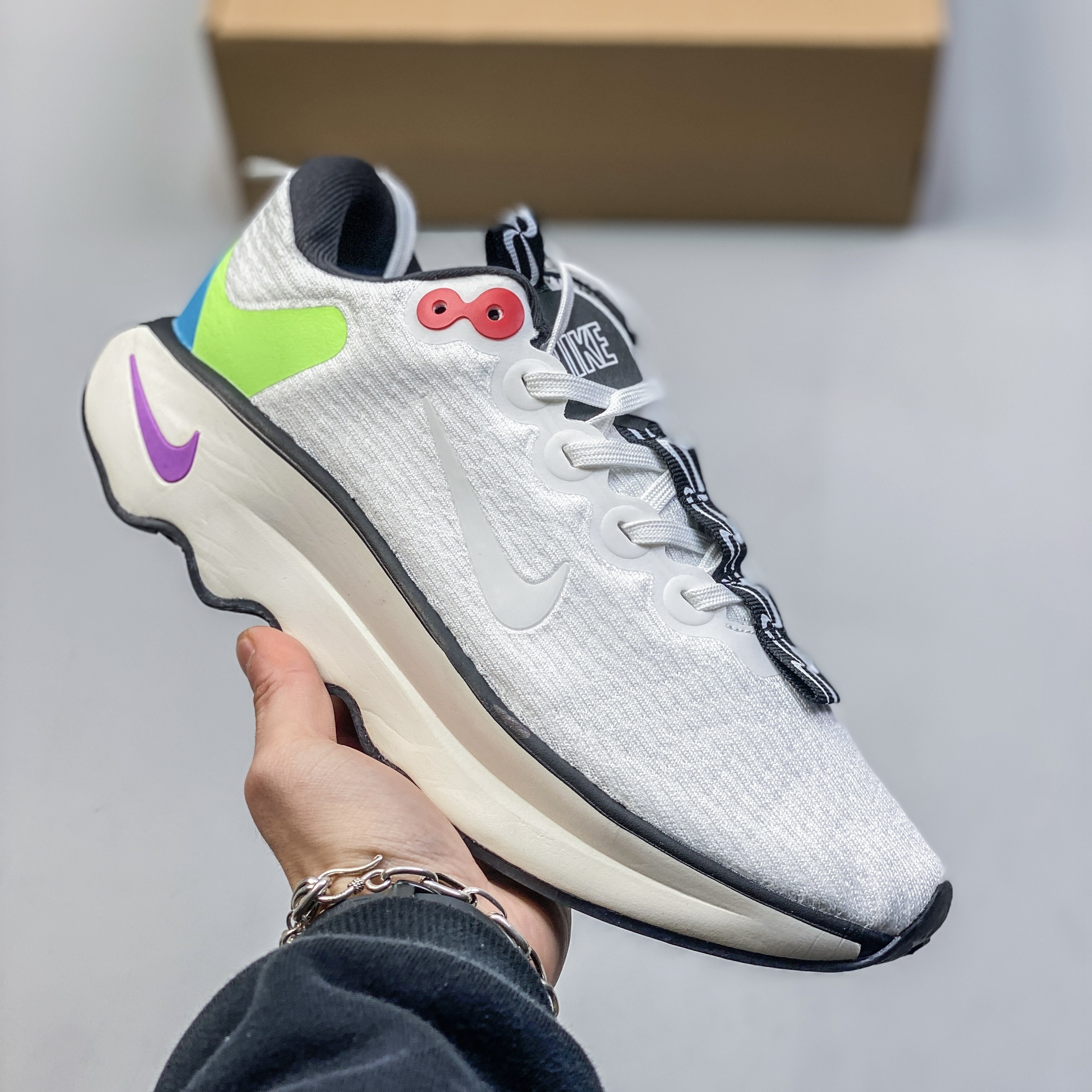 Nike MOTIVA
