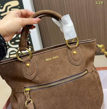 Miumiu Large-capacity handbag