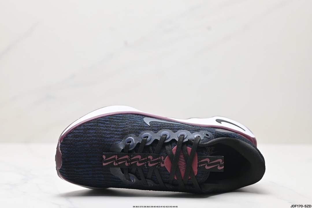 Nike MOTIVA