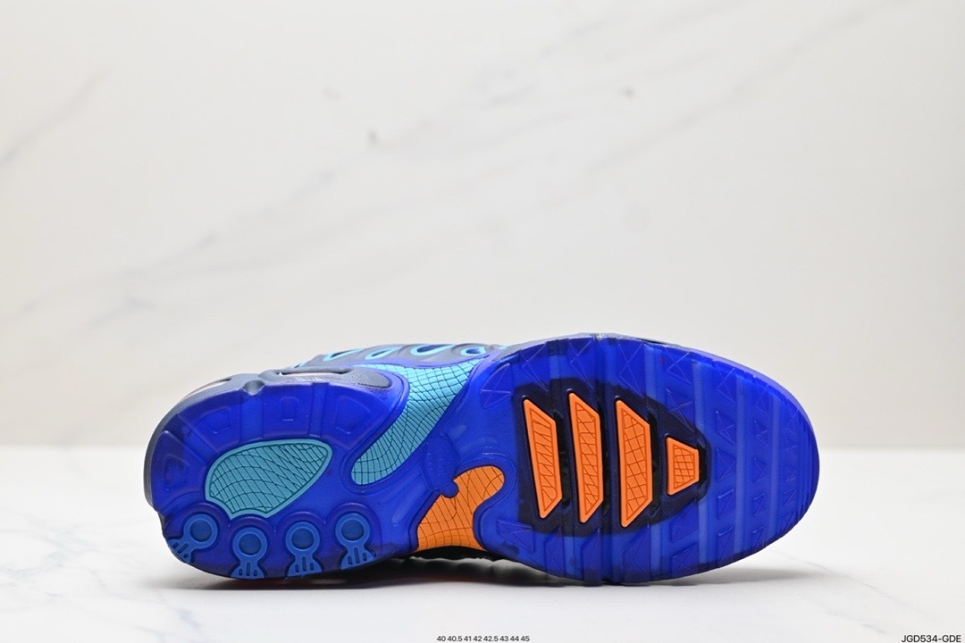 Air Max Plus Drift 85