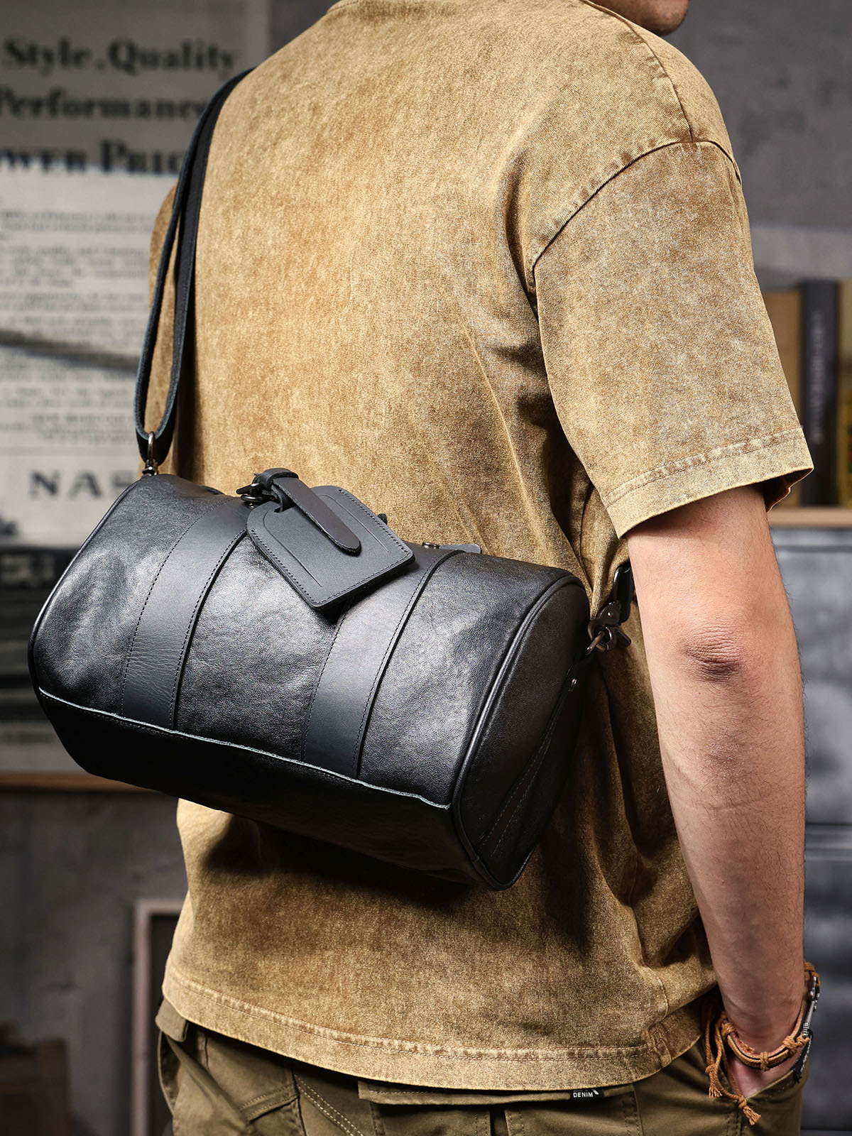 Vintage Leather Barrel Crossbody Bag - Rugged Style for Everyday Carry
