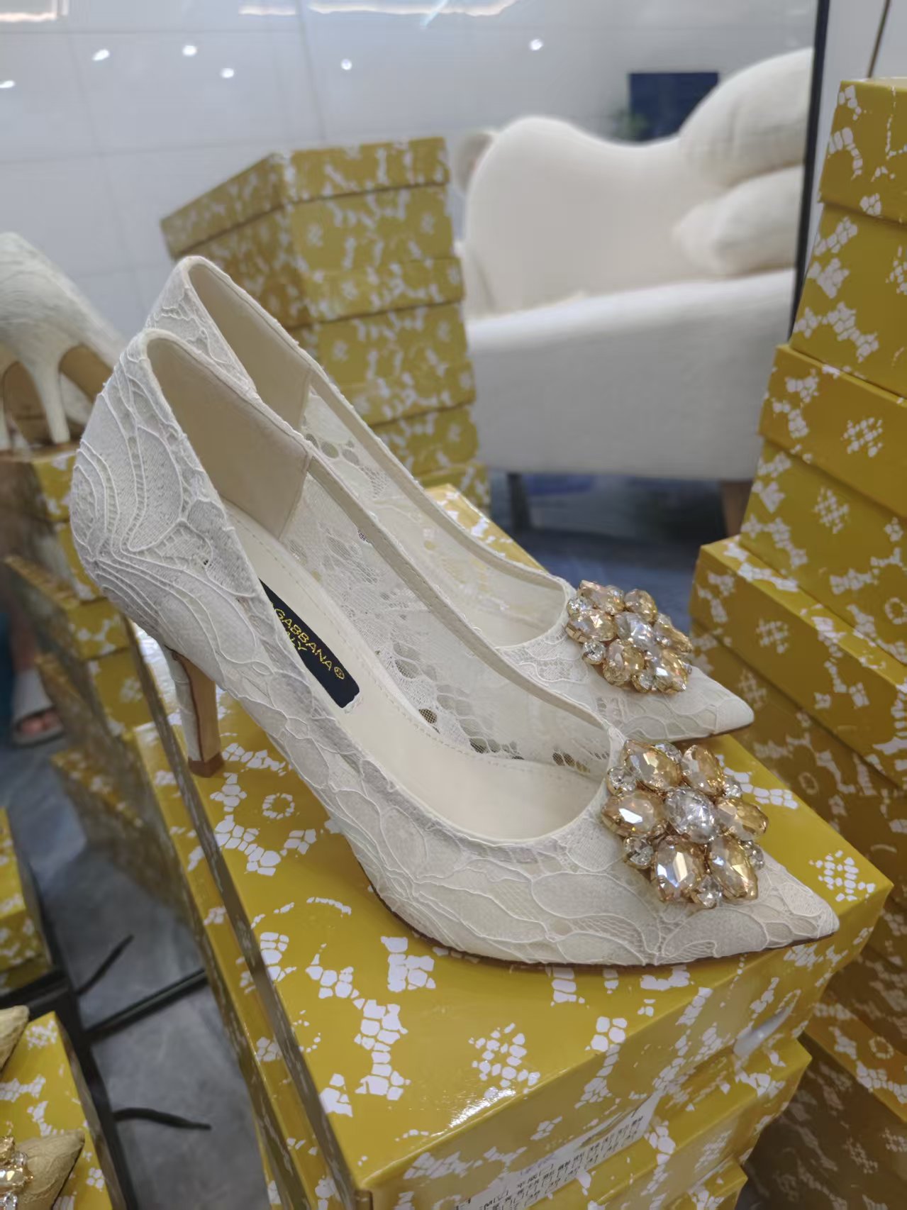 Dolce & Gabbana Lace Crystal Embellished Pumps 9cm - Special Price