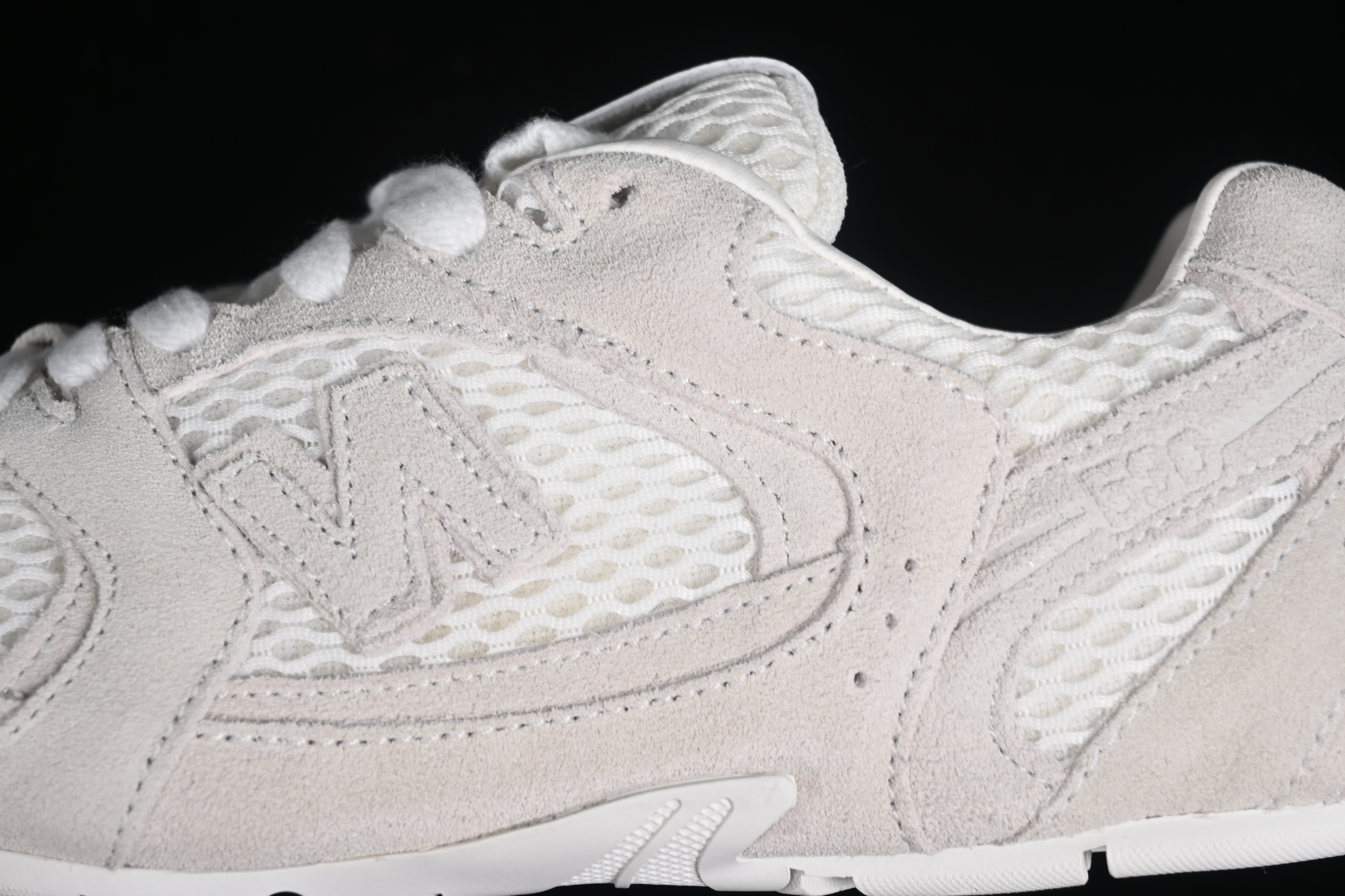MiuMiu x New Balance 530