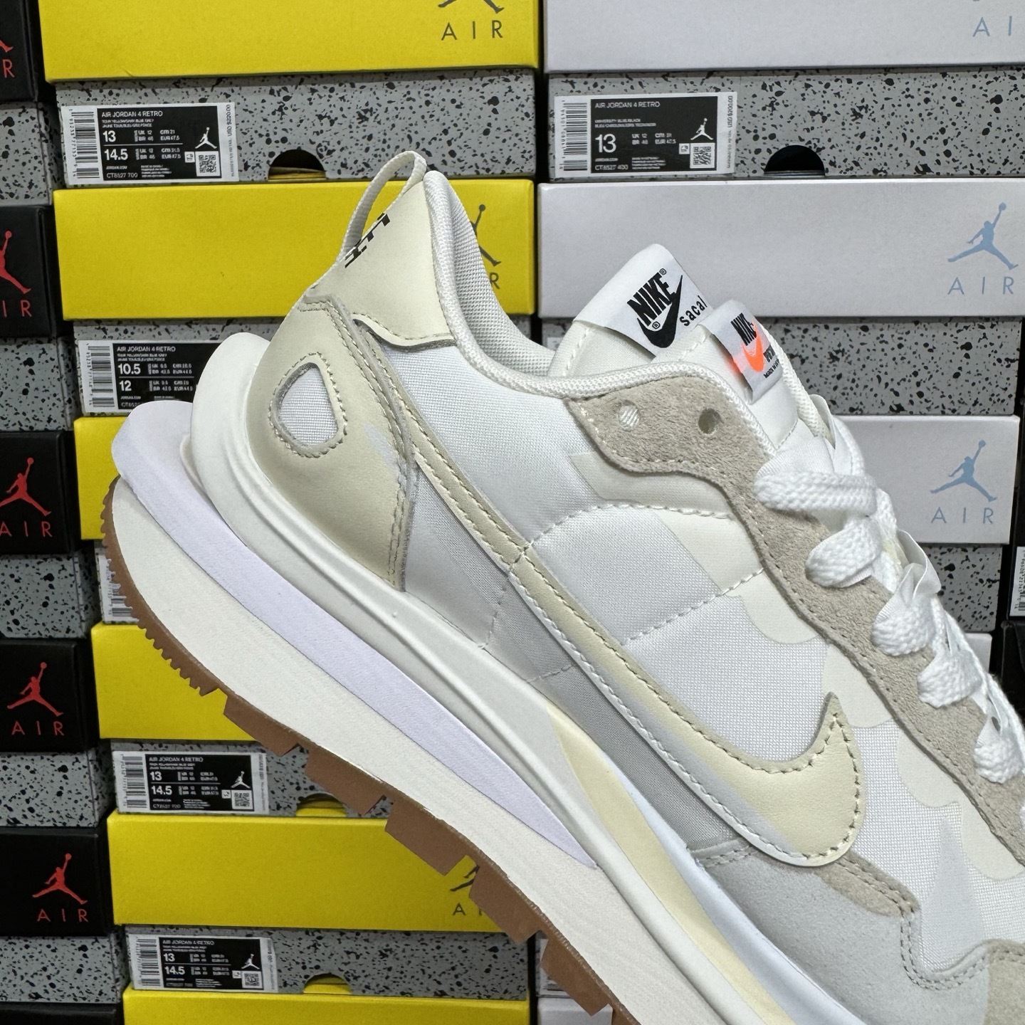 Nike x sacai Sneakers detail 2