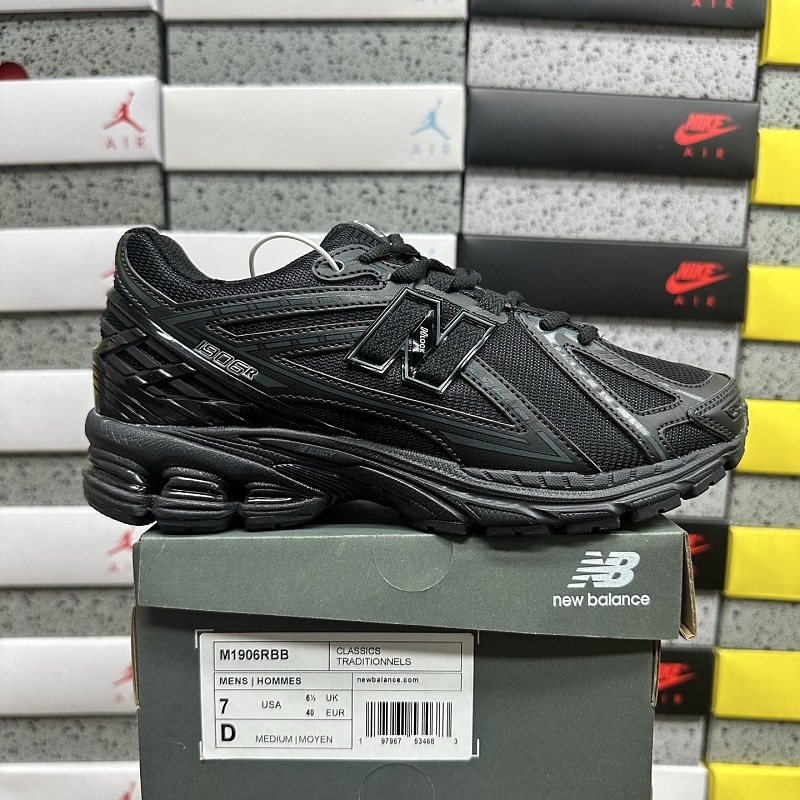 New Balance 1906 Sneakers