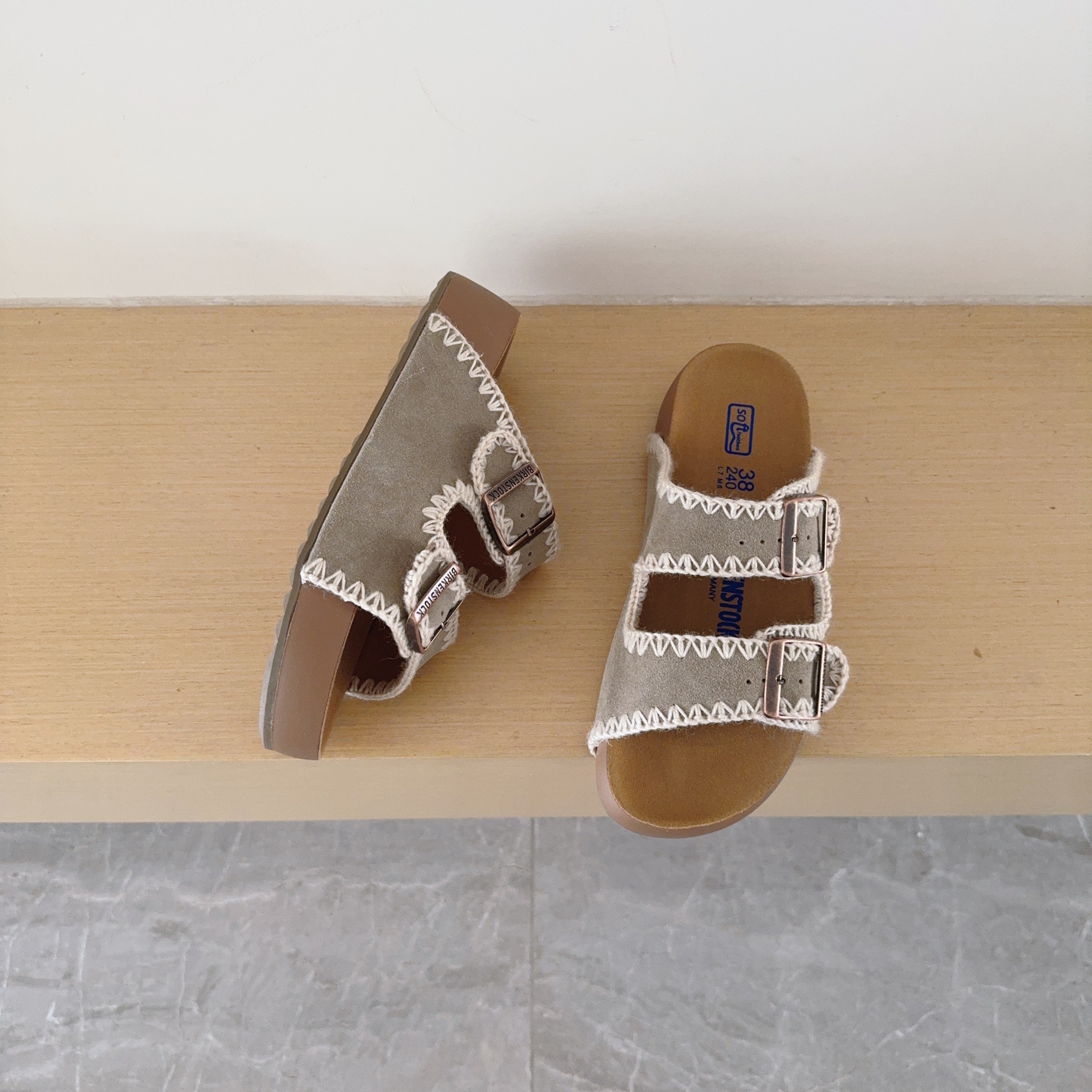 UGG Footwear Style 057