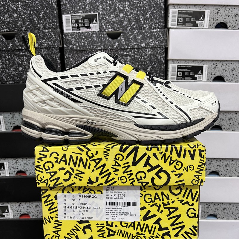 New Balance 1906 Sneakers
