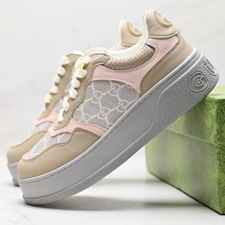 Gucci GG Supreme