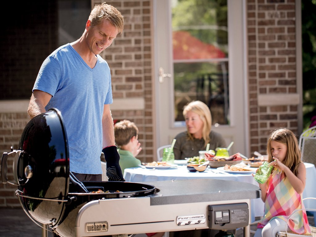 Weber Performer Deluxe Charcoal Grill