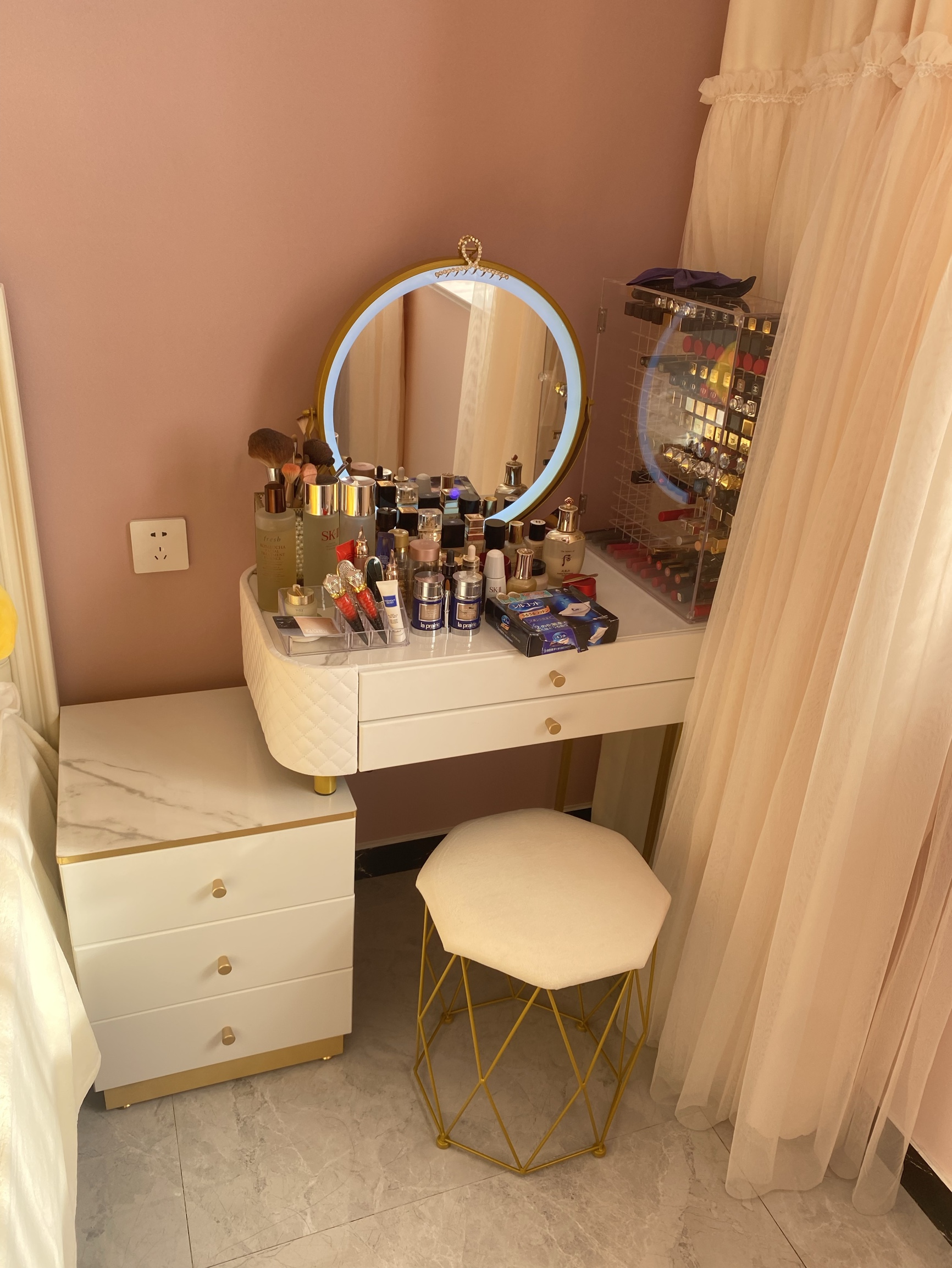 Nordic Dressing Table with Mirror