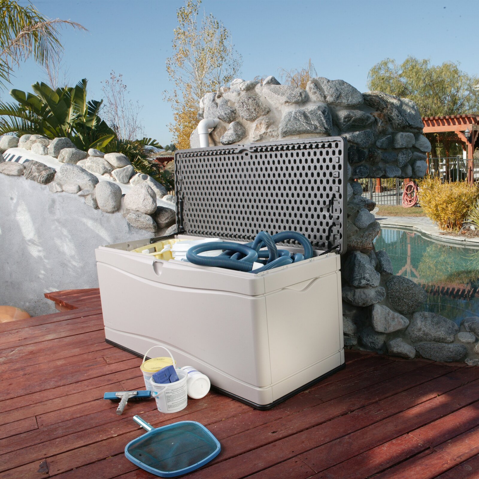 Lifetime 130 Gallons Gallon Water Resistant Plastic Lockable