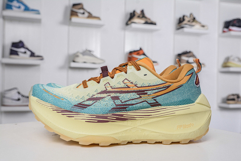 ASICS Running Shoes product