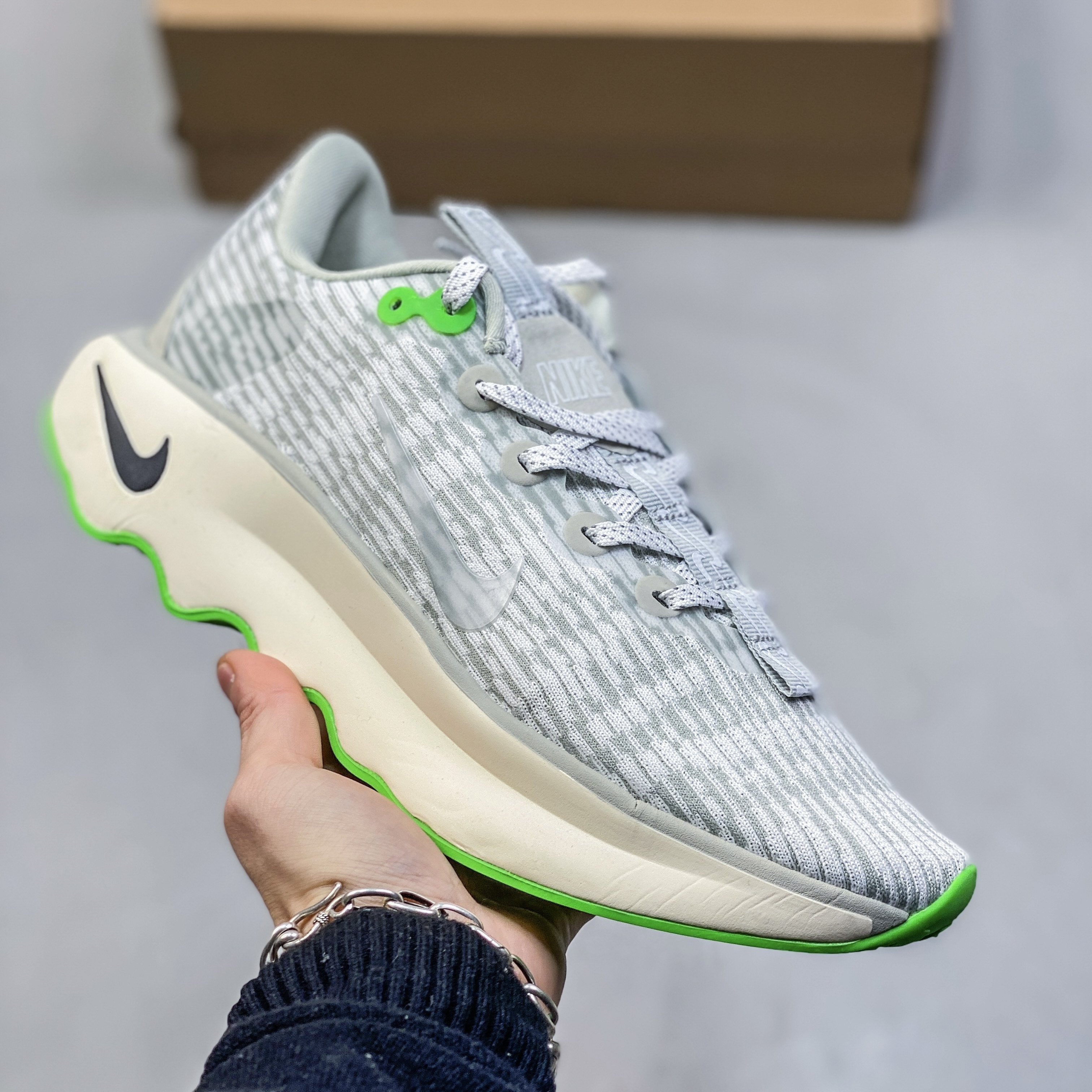 Nike MOTIVA