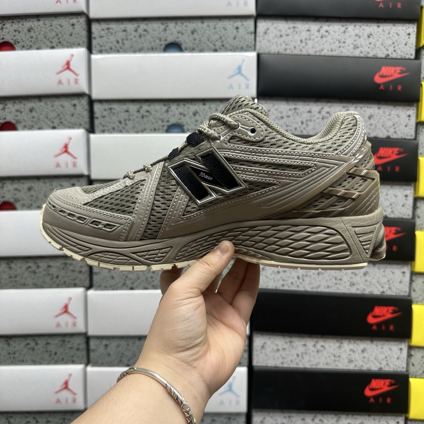 New Balance 1906 Sneakers detail 3