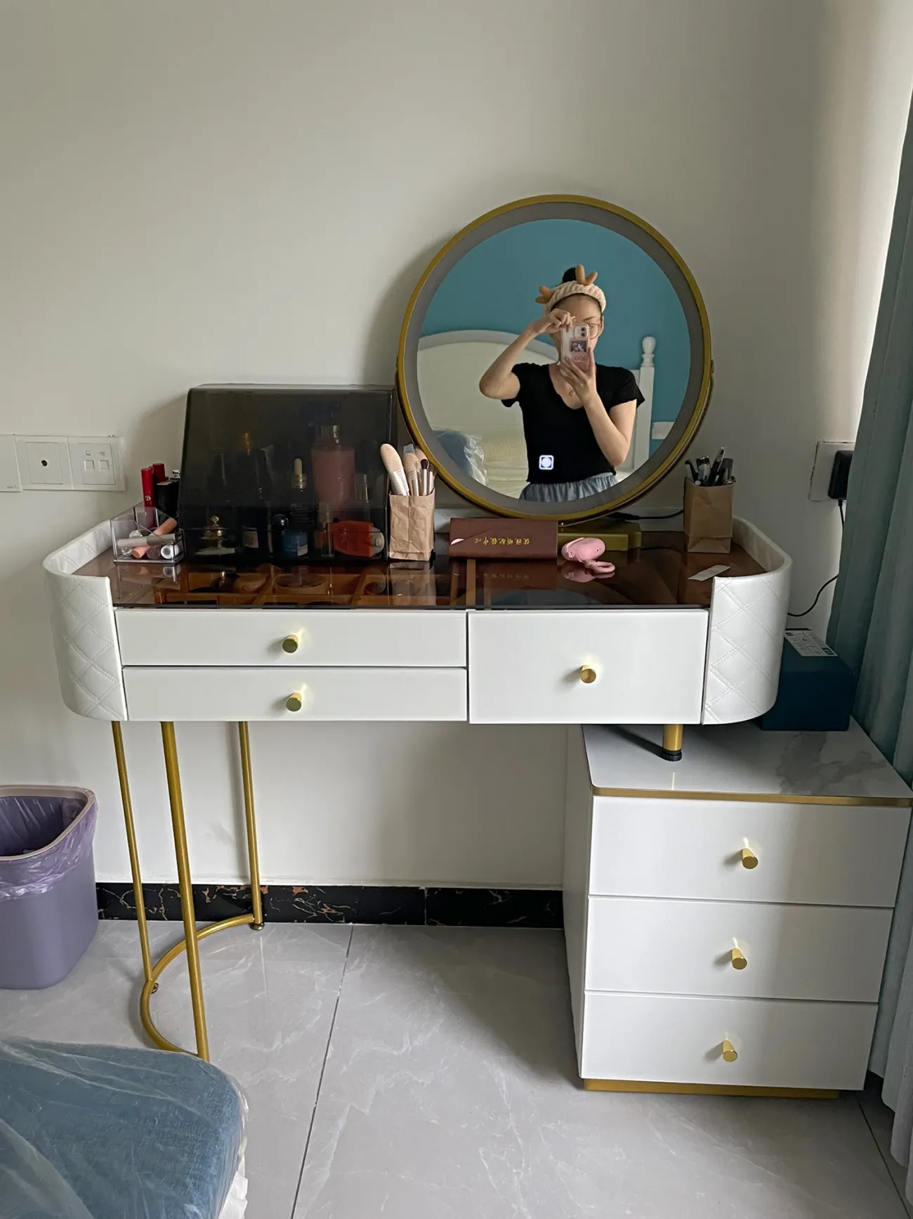 Nordic Dressing Table with Mirror