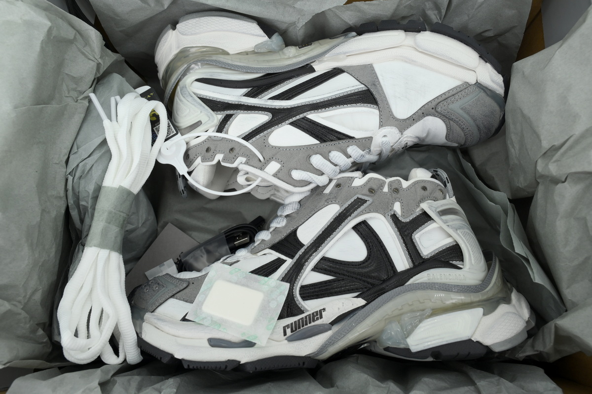 Balenciaga Runner White Grey LED 853223 WRNLD 9012