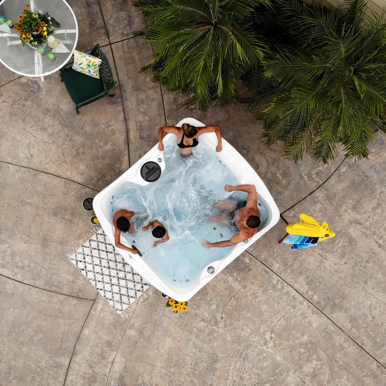 Lifesmart Spas Leganza 6 - Person 90 - Jet Rectangular Hot Tub