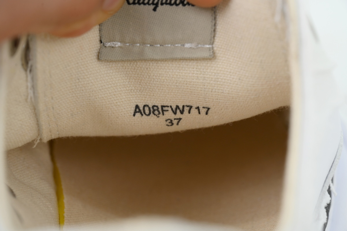 MIHARA YASUHIRO White NO.719