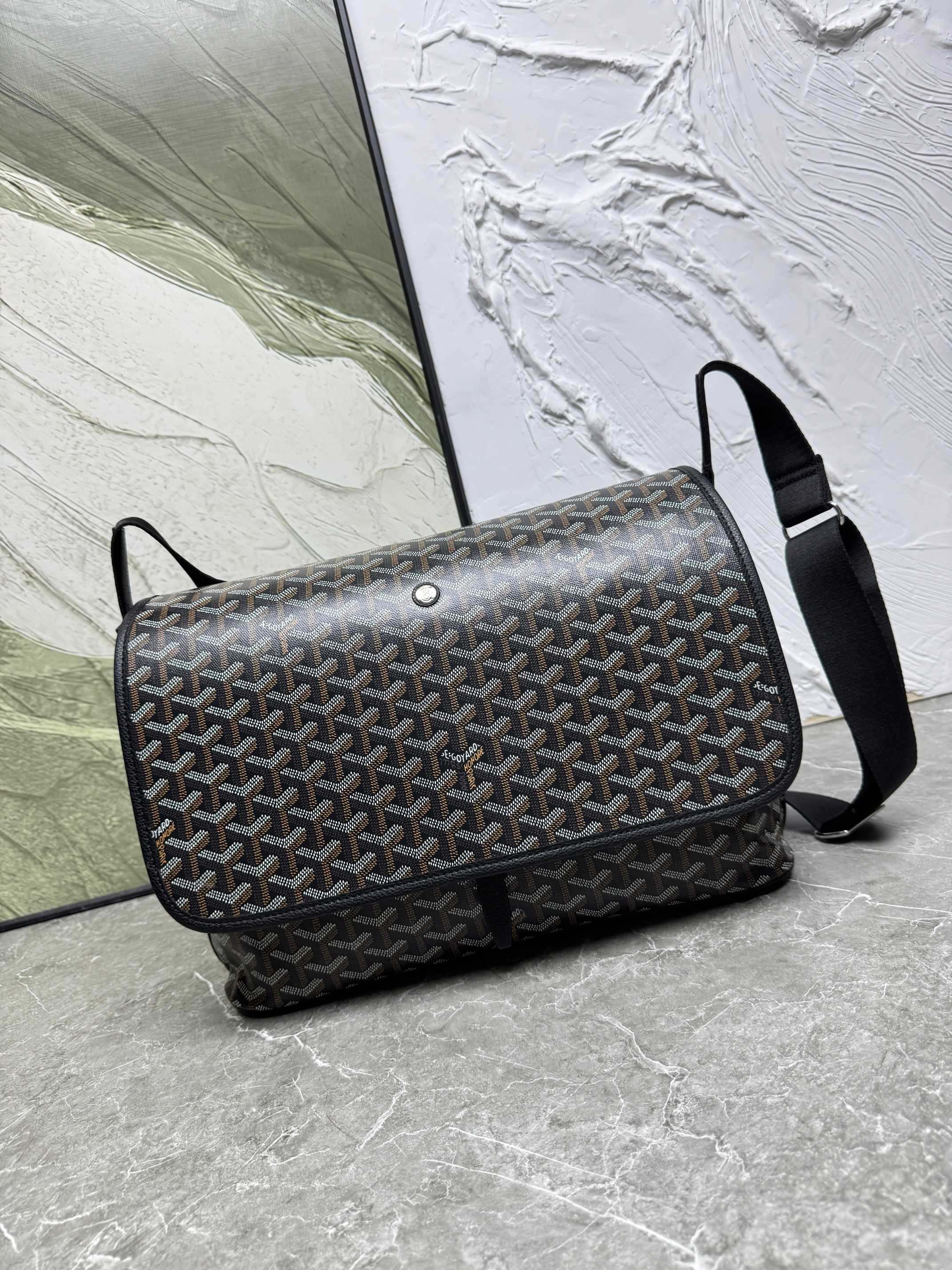 Goyard Capétien MM Messenger Bag