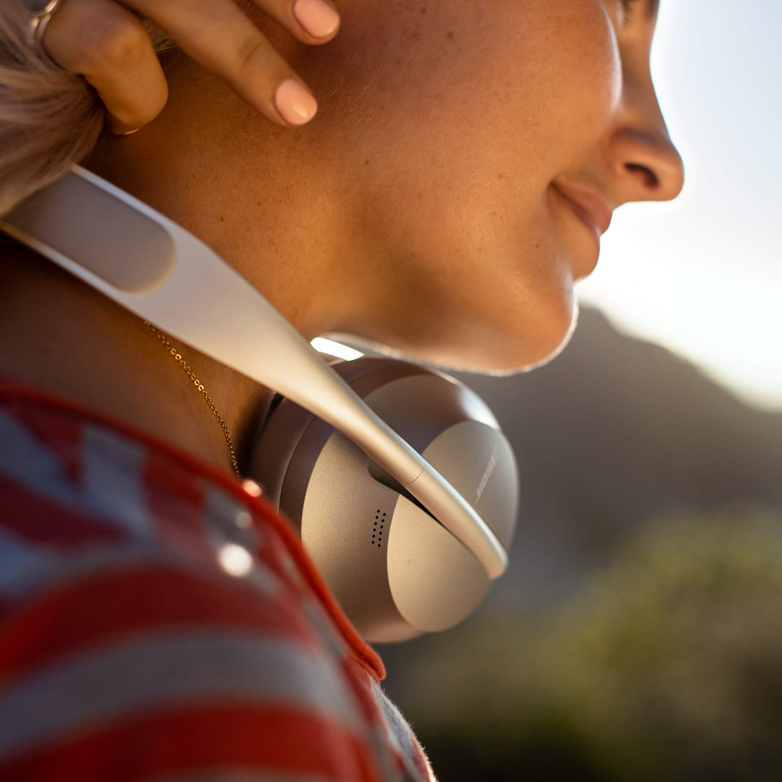 Noise Cancelling Headphones 700 - Over Ear