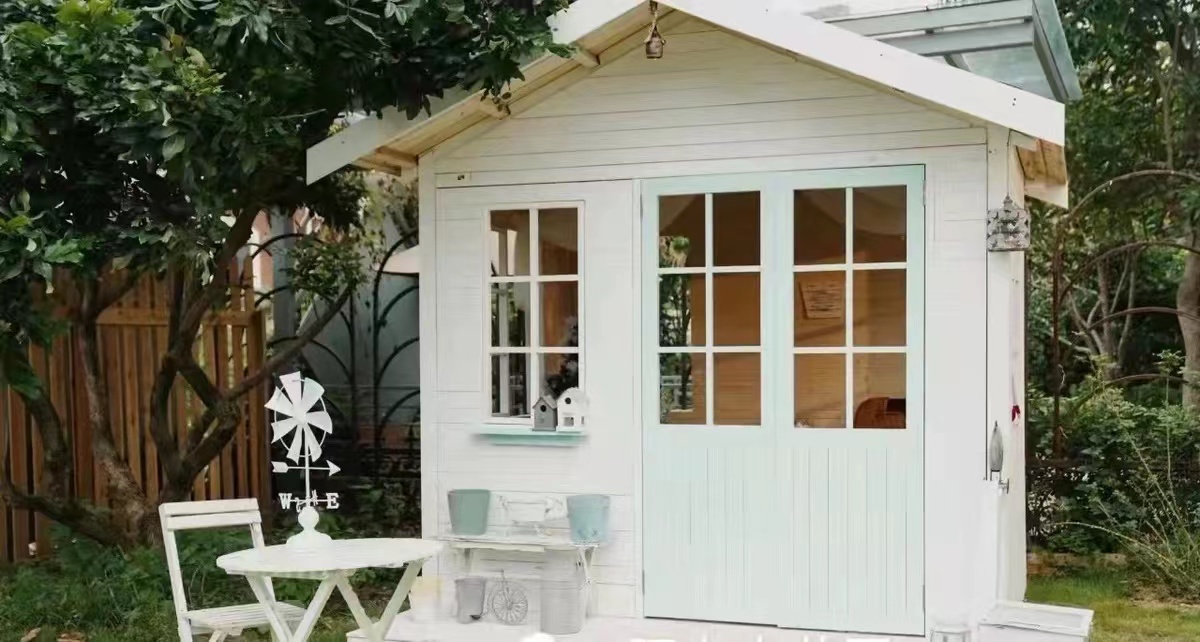Attached slide house