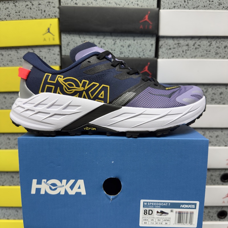 Hoka Speedgoat 7 Sneakers