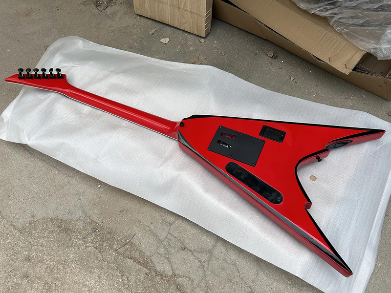 Red V Shape 6 Strings Electric Guitar Rosewood Fretboard Black Hardwares