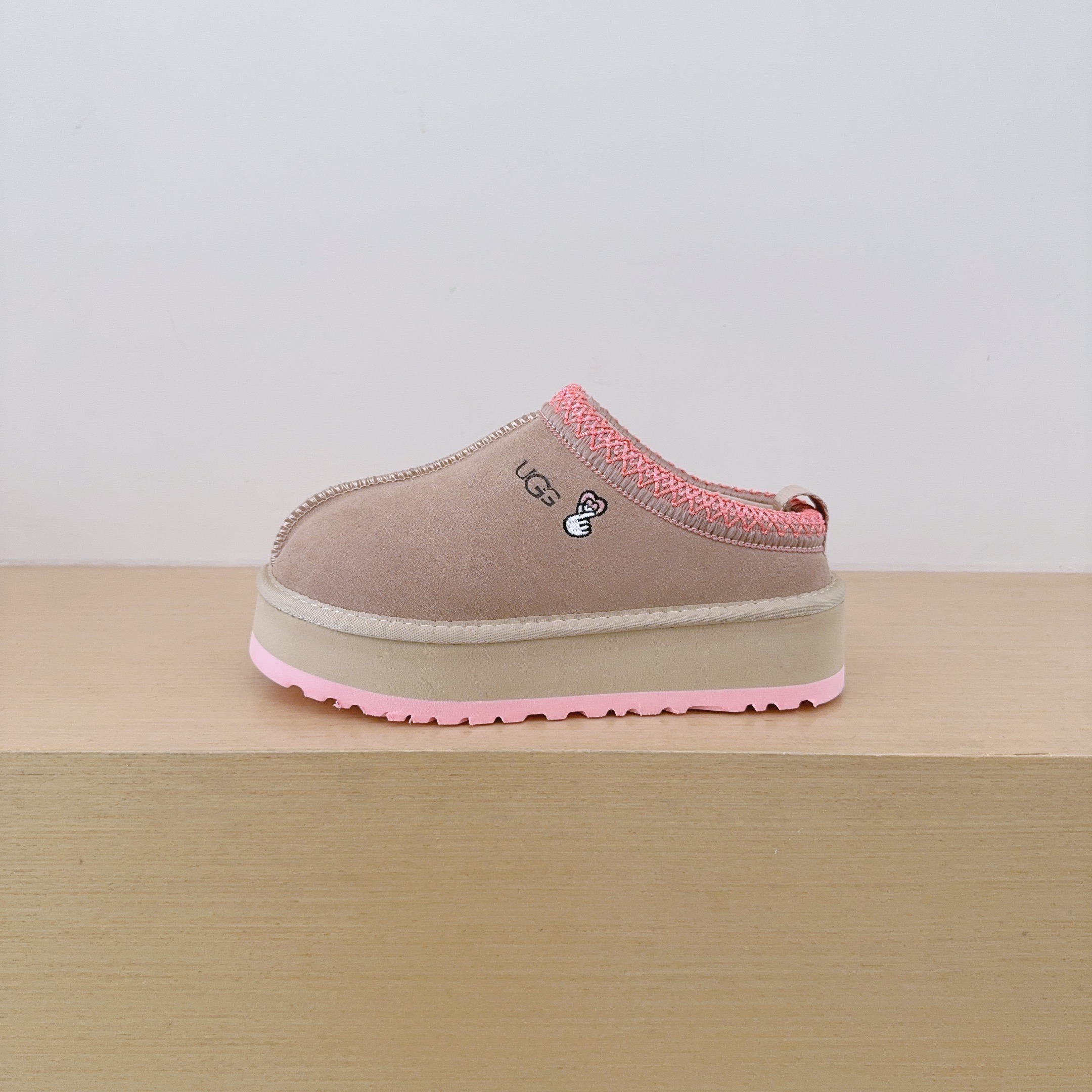UGG Kids Finger Heart Platform Ethnic Pattern