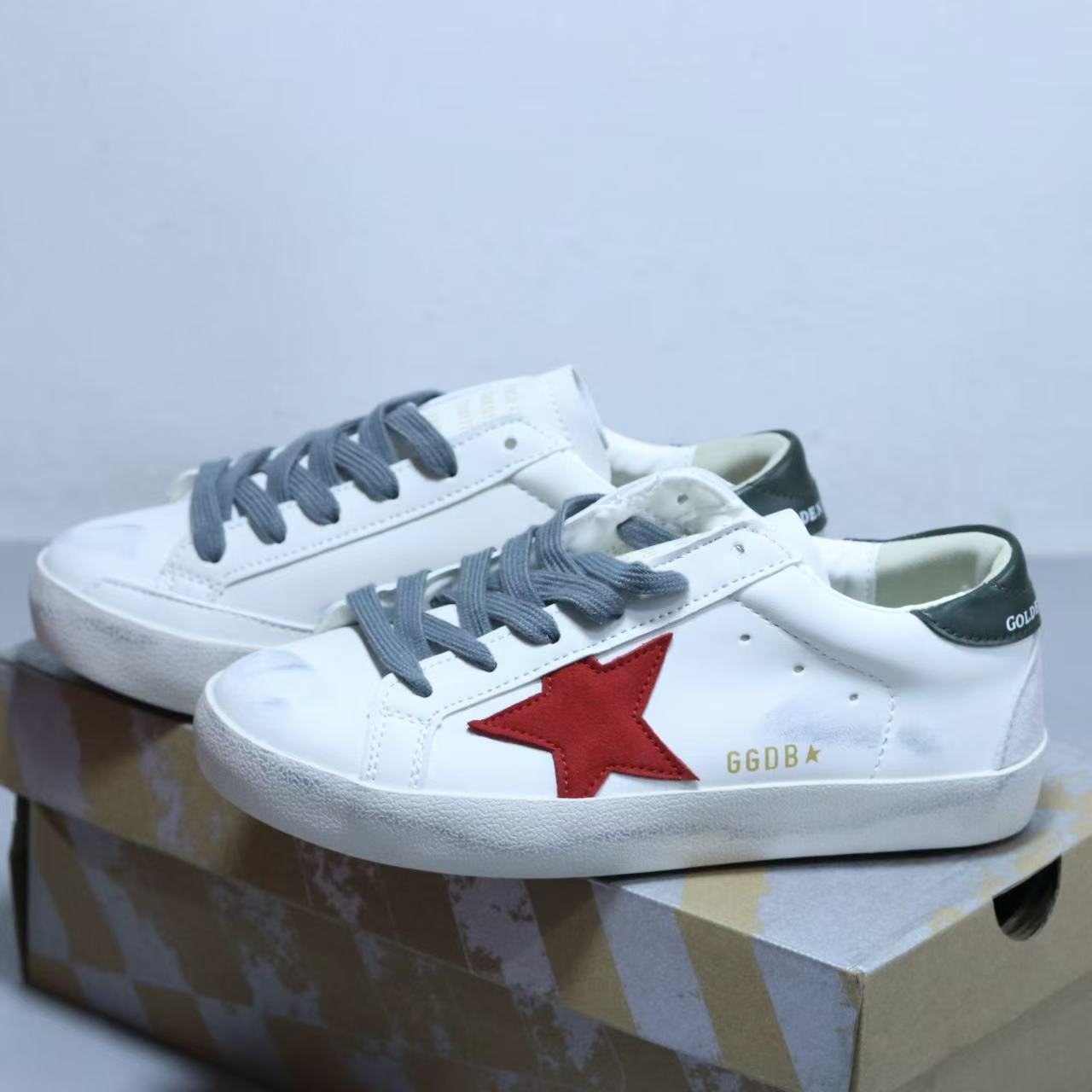 Golden Goose Super-Star