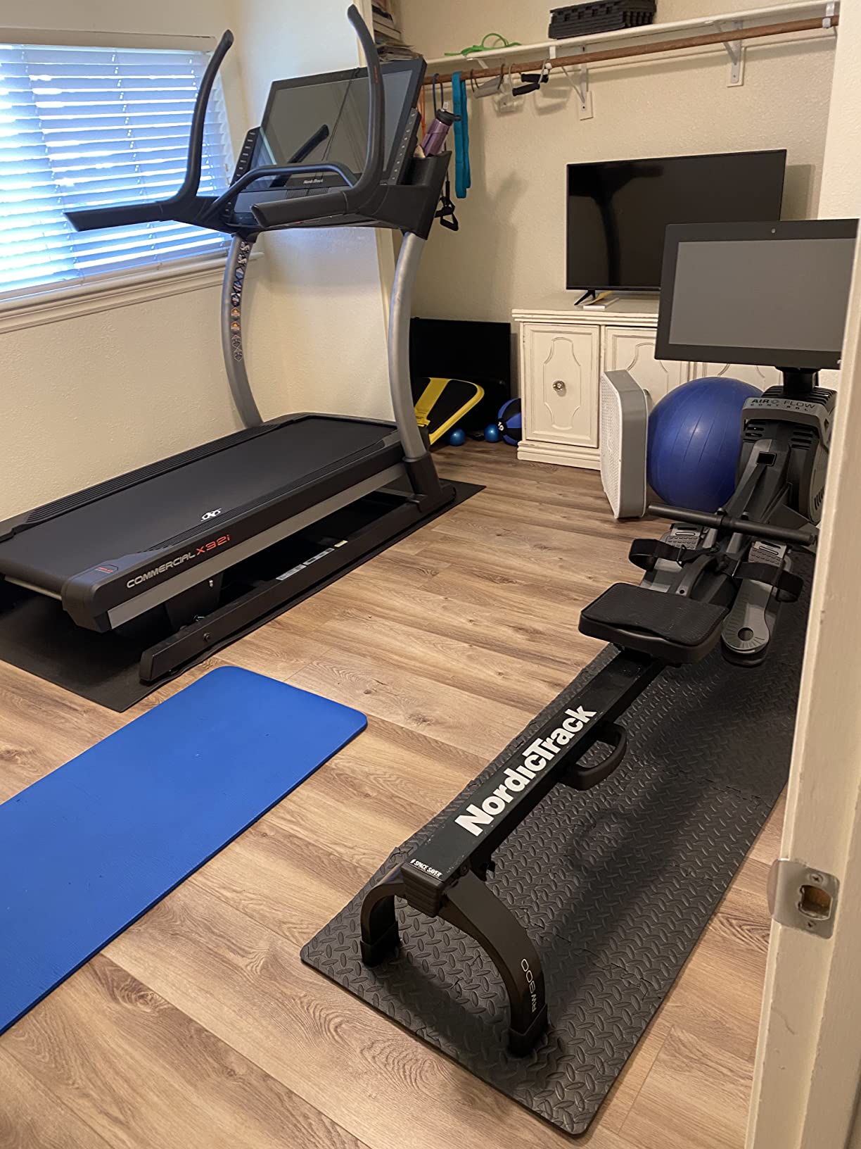 NordicTrack Smart Rower with 10” HD Touchscreen and 30-Day iFIT