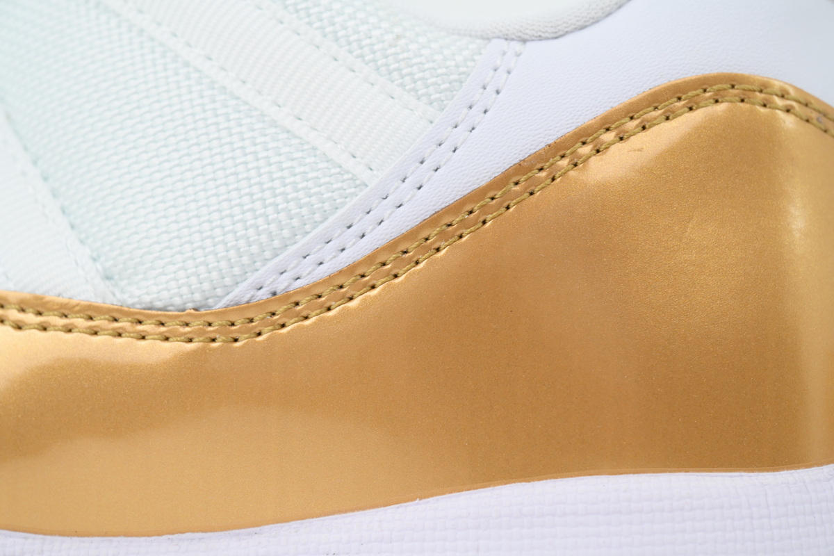 Air Jordan 11 Low Mother's Day AH7860-102
