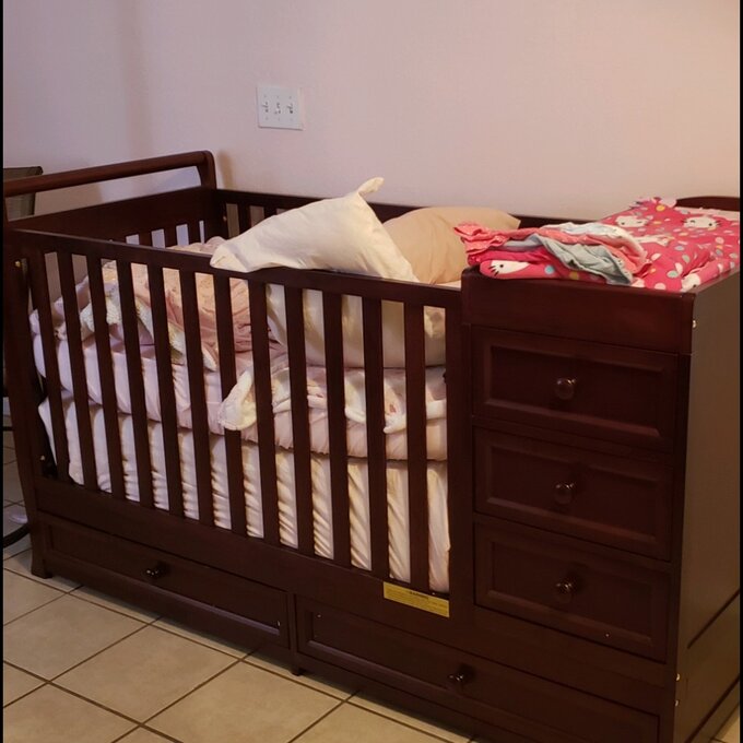 Brnaba 2-in-1 Convertible Crib and Changer