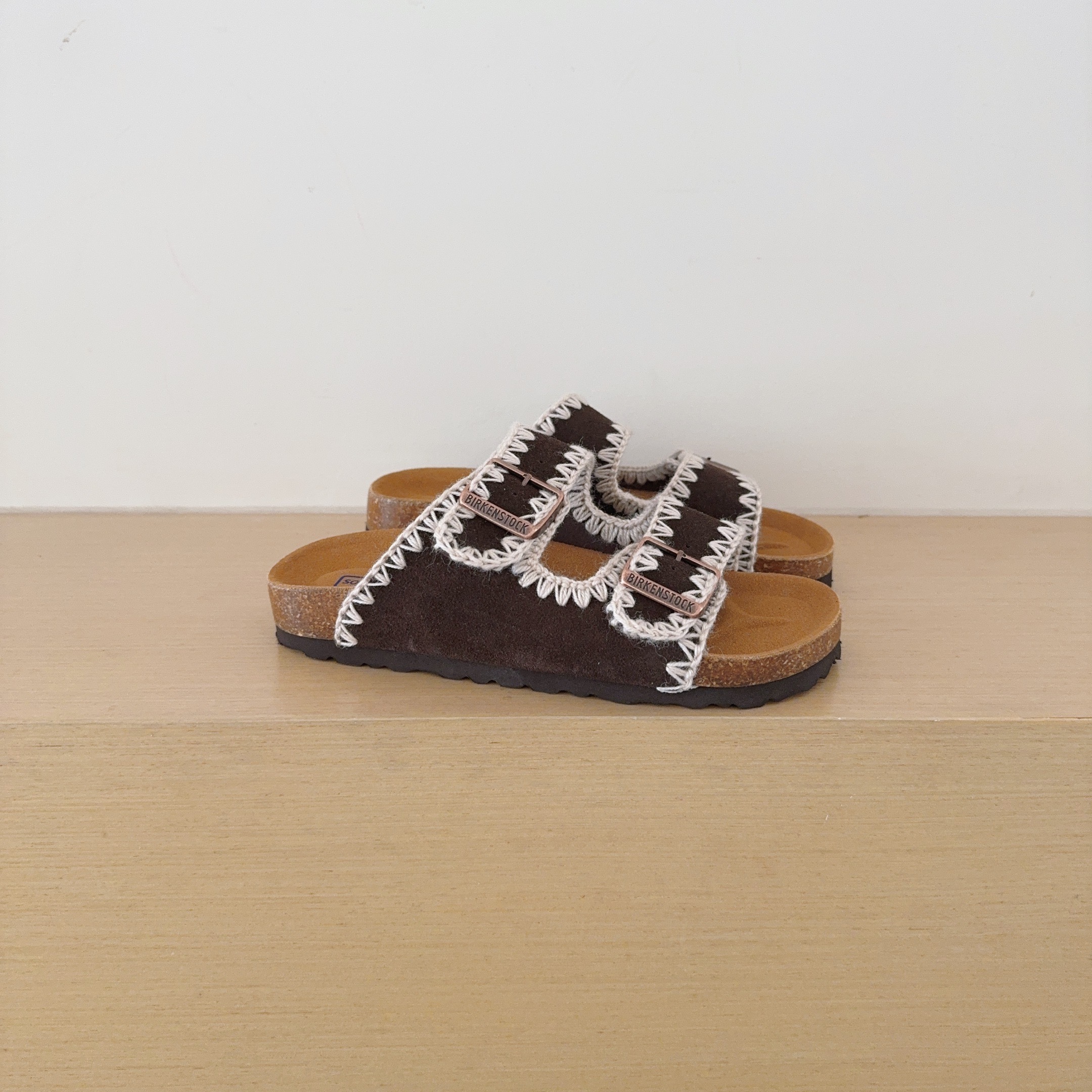 UGG Footwear Style 075