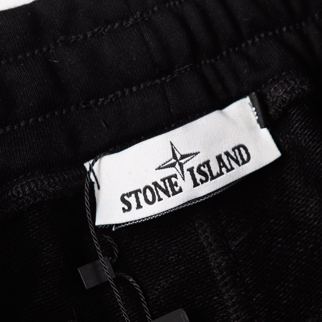 Stone Island Compass-badge Shorts
