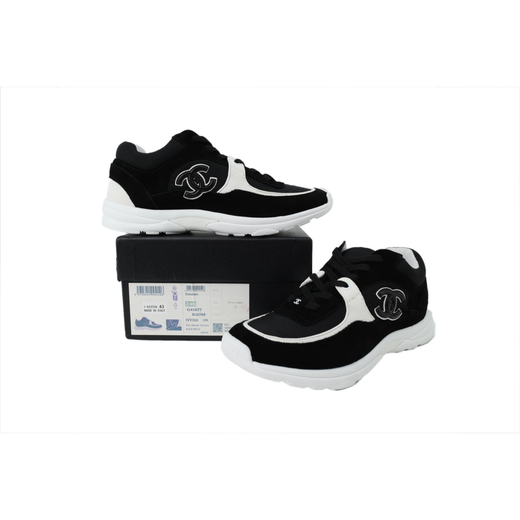 Chanel CC Logo Sneaker White Black