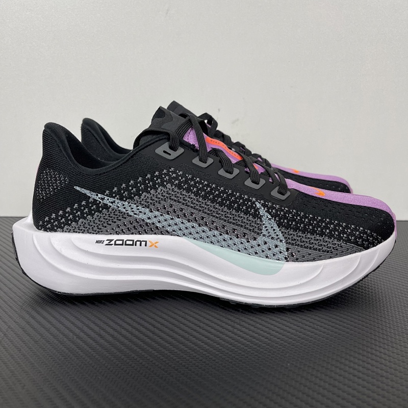 Nike Pegasus Plus