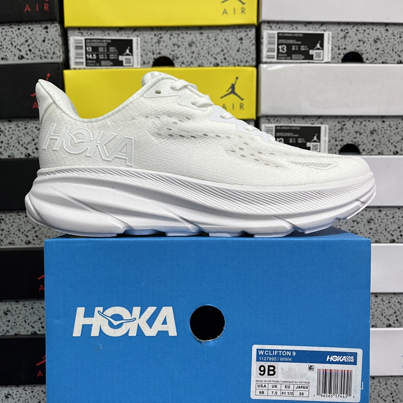 Hoka Clifton 9 Sneakers