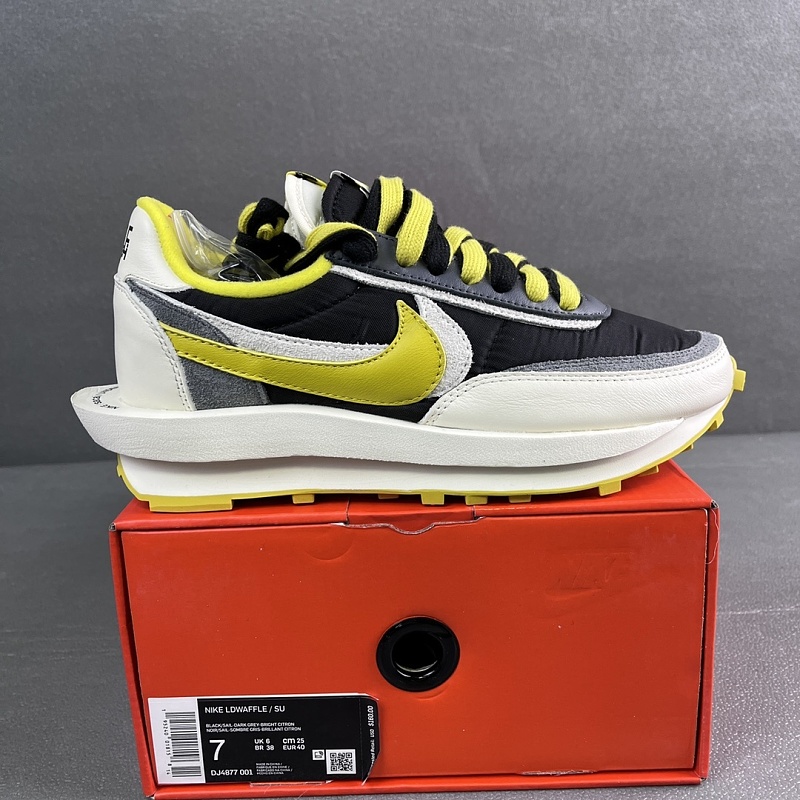 Nike x sacai Sneakers