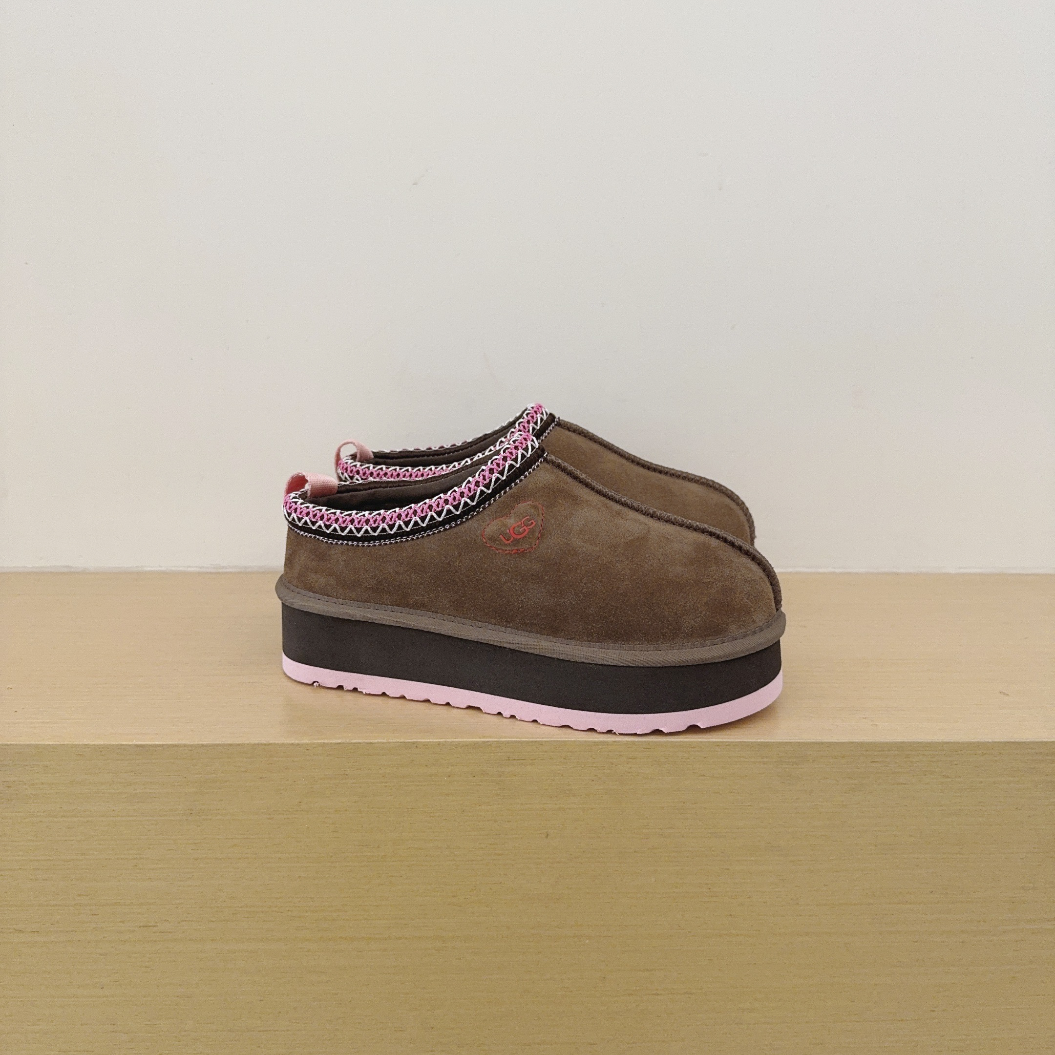 UGG Kids Heart Platform Slippers