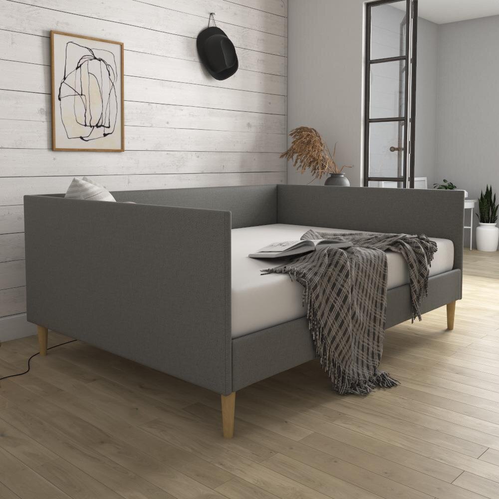 Chadlee Upholstered Daybed