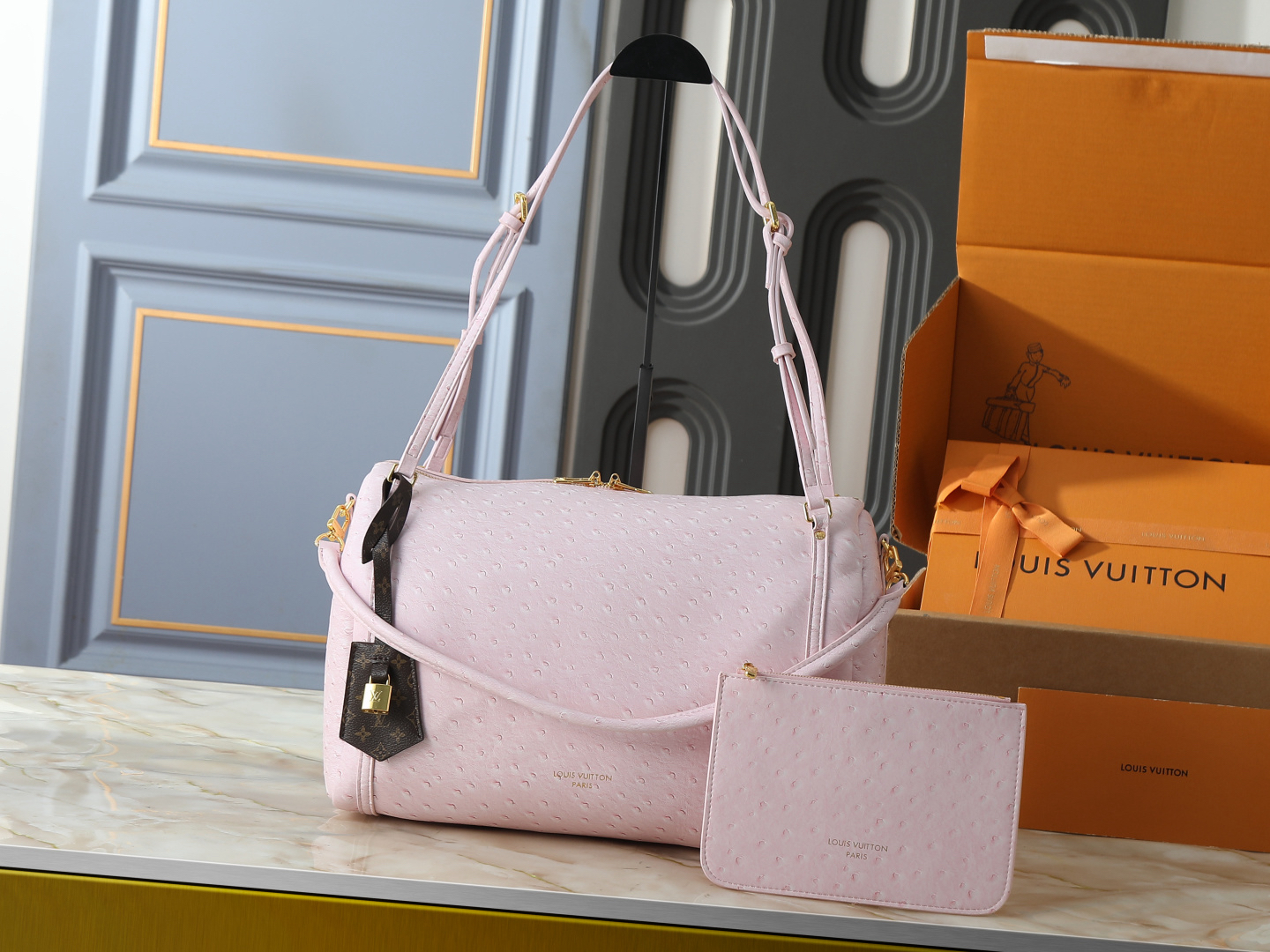 LV Speedy Soft 30（Ostrich Embossed）